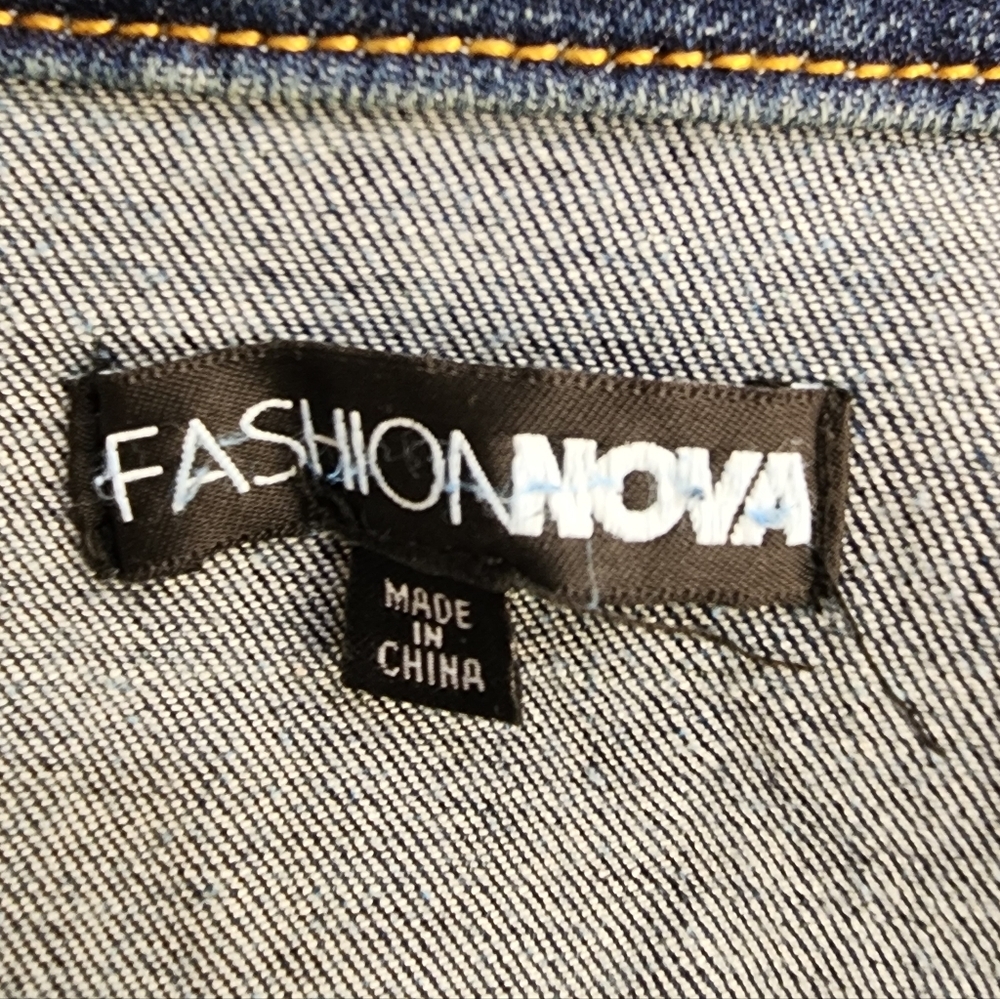 Fashion Nova Distressed Blue Denim Jacket Size 1X Plus Size - Picture 7 of 7